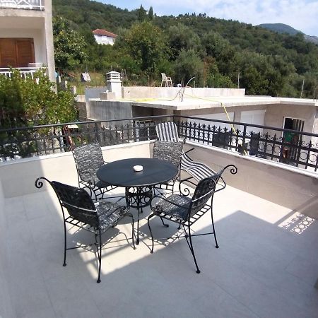 Apartman Dajoda 1 Bijela Bagian luar foto